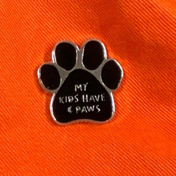 My‎ Kids Have 4 Paws Enamel Pin Brooch Silver Black Flair Dog Love - Picture 2 of 4